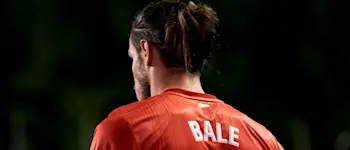 r-soccer-bale-2019.jpg