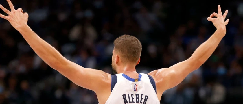 Mavericks Maxi Kleber 3-Point Celebration