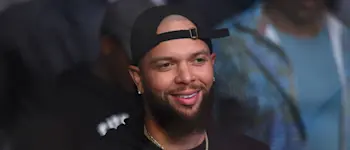 r-boxing-nba-deron-williams-2021.jpg