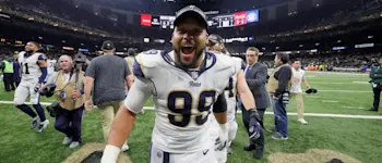 r-nfl-rams-aaron-donald-050720.jpg