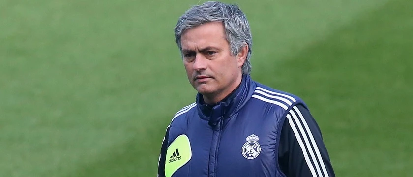 r football real madrid mourinho back