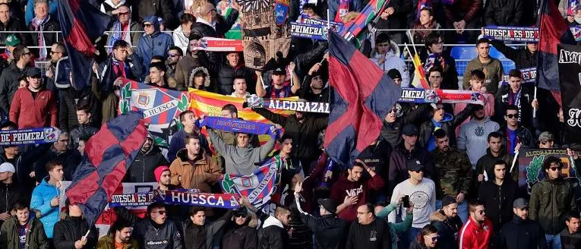 r football huesca fans