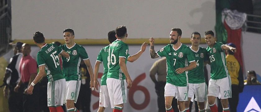 football 08 09 23 mexico team players