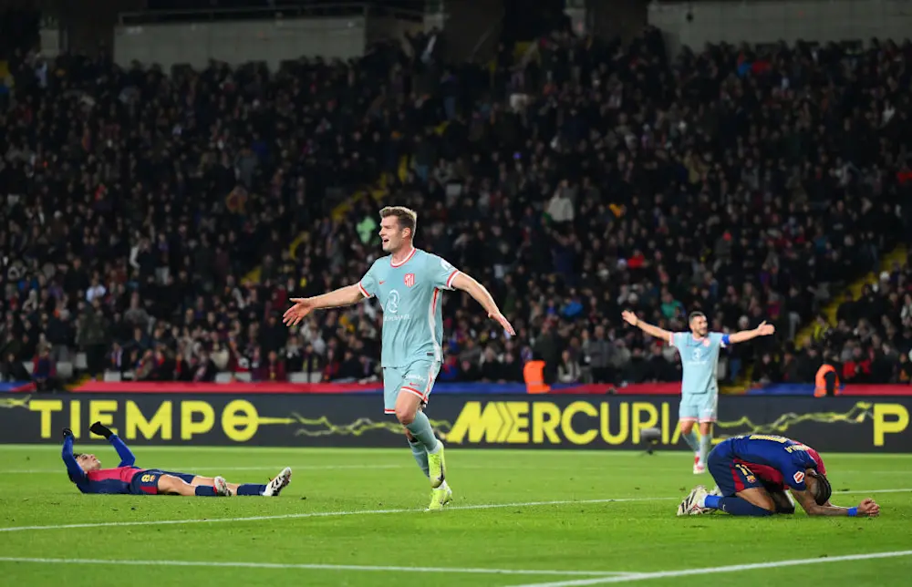 football-2025-laliga-barcelona-atletico-gol-sorloth