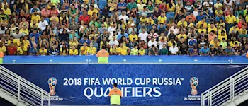 r football russia2018 crowd