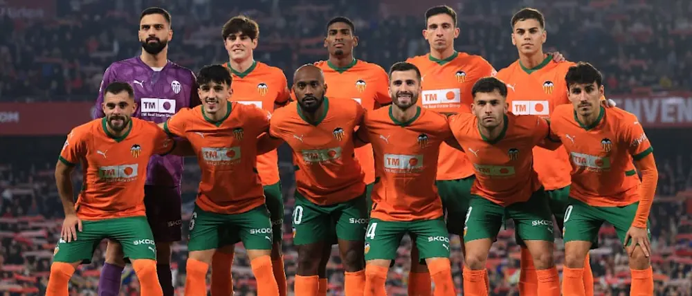 football 2024 spain liga ea sport valencia away prematch team photo