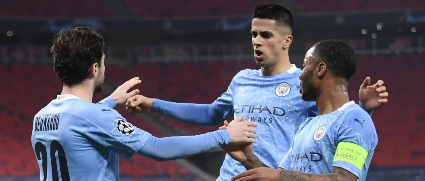 r-soccer-man-city-sterling-bernado-010321.jpg