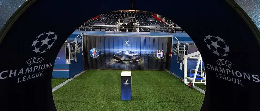 r football champions generic tunnel