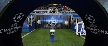 r football champions generic tunnel
