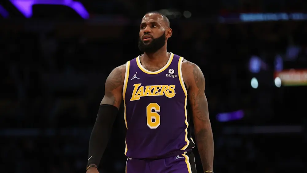 LeBron James Lakers Walk