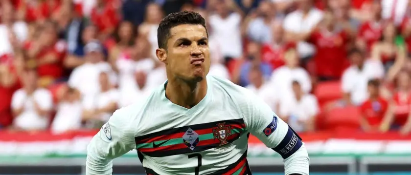 r-soccer-euro-portugal-ronaldo-170621.jpg
