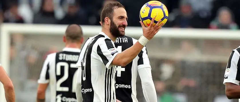 r football seriea juventus higuain hattrick new