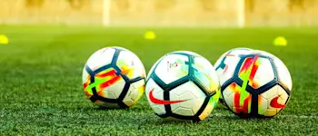 r football generic balls in court