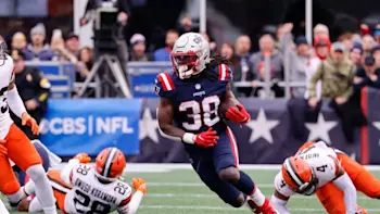Rhamondre Stevenson Patriots run