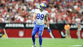 Rams Tyler Higbee Lining Up