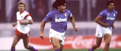 r-football-vintage-maradona.jpg