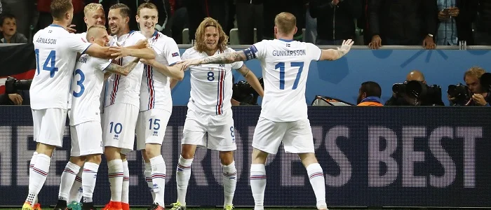r football iceland celebrating