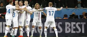 r football iceland celebrating