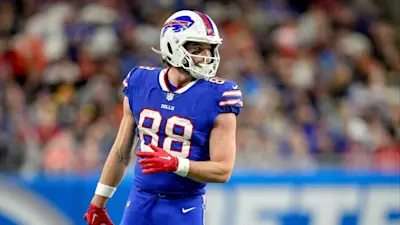 Dawson Knox Bills lining up