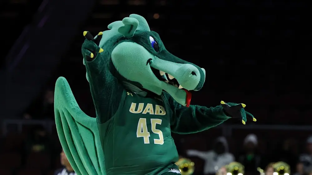 UAB bball mascot