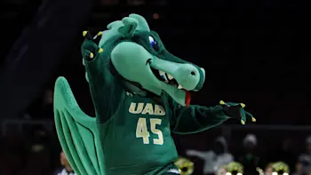 UAB bball mascot