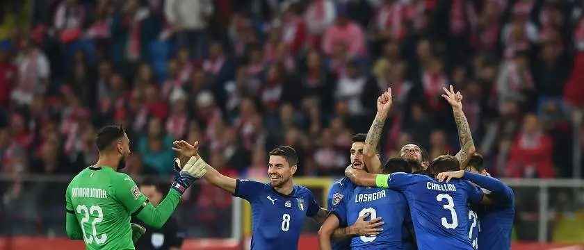 r-football-qualificazioneeuropei-italia-celebrations.jpg