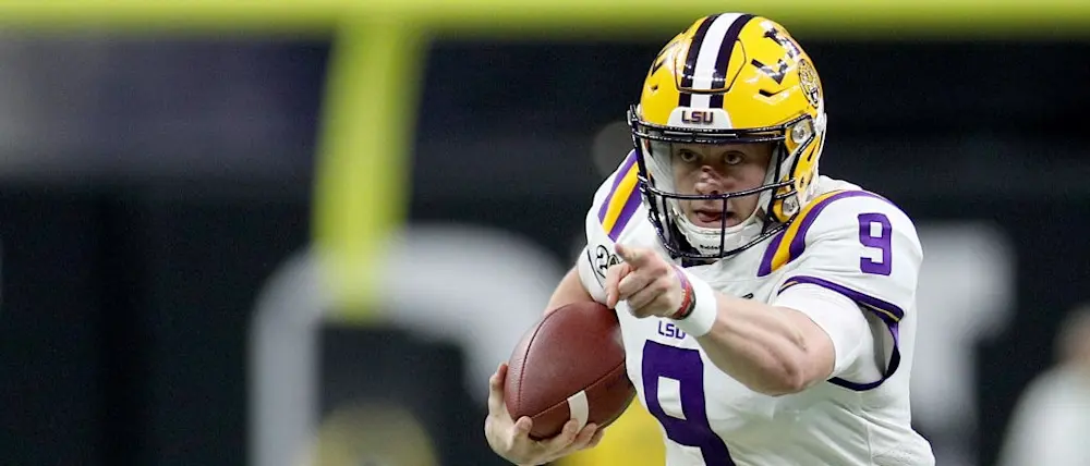 r-cfb-lsu-burrow-run-041220.jpg
