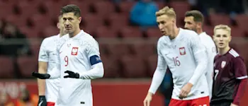 football 2023 polonia lewandowski hands