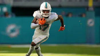 Jaylen Waddle Dolphins Run