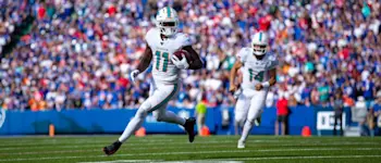 r-nfl-miami-parker-311019.jpg