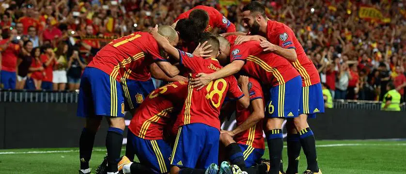 r football spain goal celebrating team