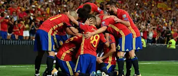 r football spain goal celebrating team