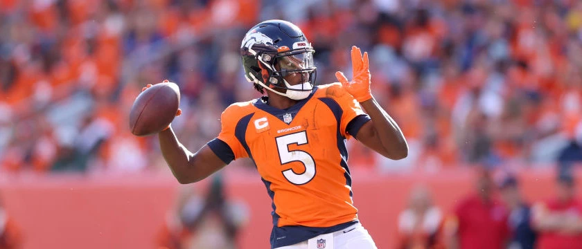 r-nfl-den-broncos-teddy-bridgewater-2021.jpg