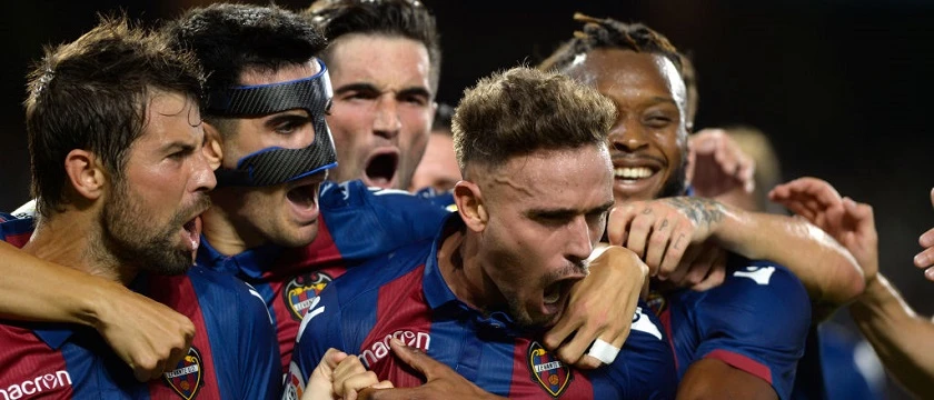 r football levante hero players 2020