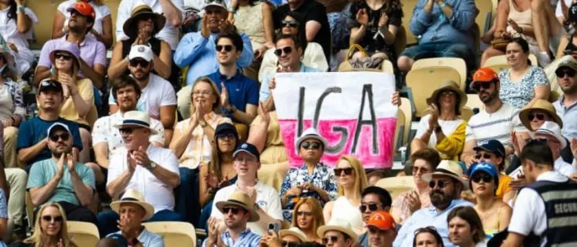 r betfair 15 06 23 tennis fans swiatek