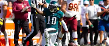 r-nfl-eagles-djax-1009.jpg