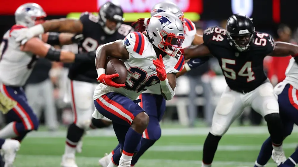 Rhamondre Stevenson Patriots cutback