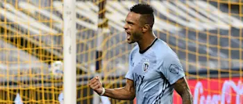 r-football-mls-kansas-hero-shelton-2020.jpg