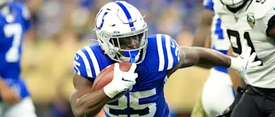 r-nfl-colts-mack-162219.jpg