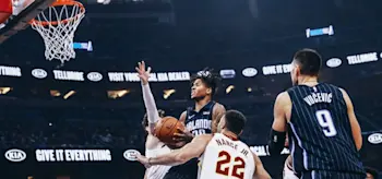 r-nba-magic-fultz-281019.jpg