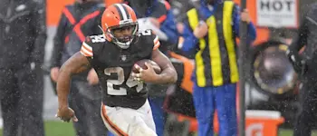 r-nfl-browns-chubb-251120.jpg