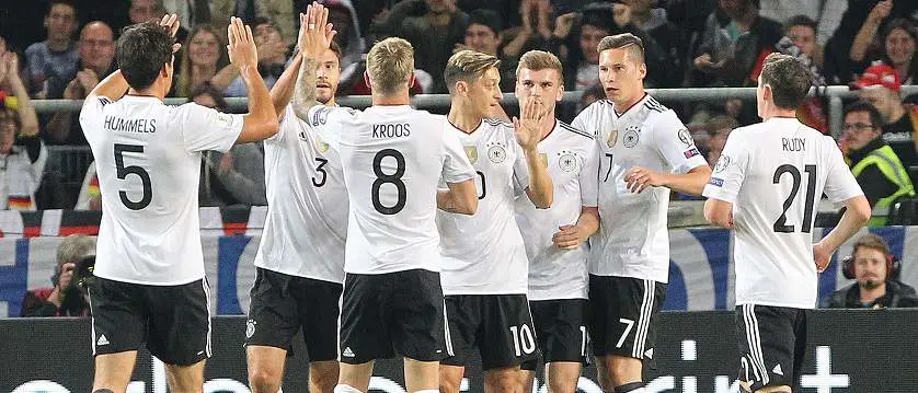 r football germany players celebrating 2017