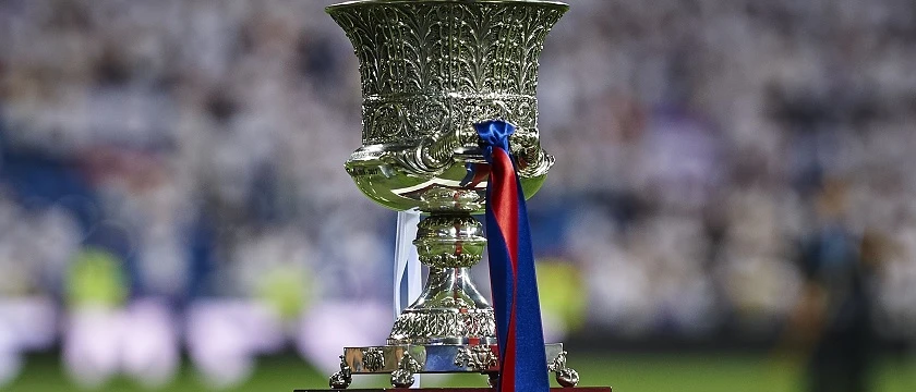 r football supercopa spain 2020 trophy