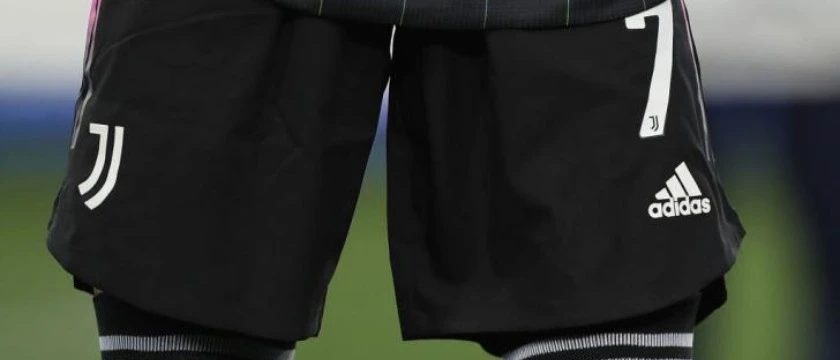 r betfair 17 07 23 juventus vlahovic breeches