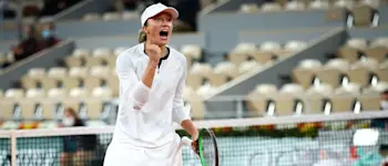 r-tennis-iga-swiatek-091020.jpg