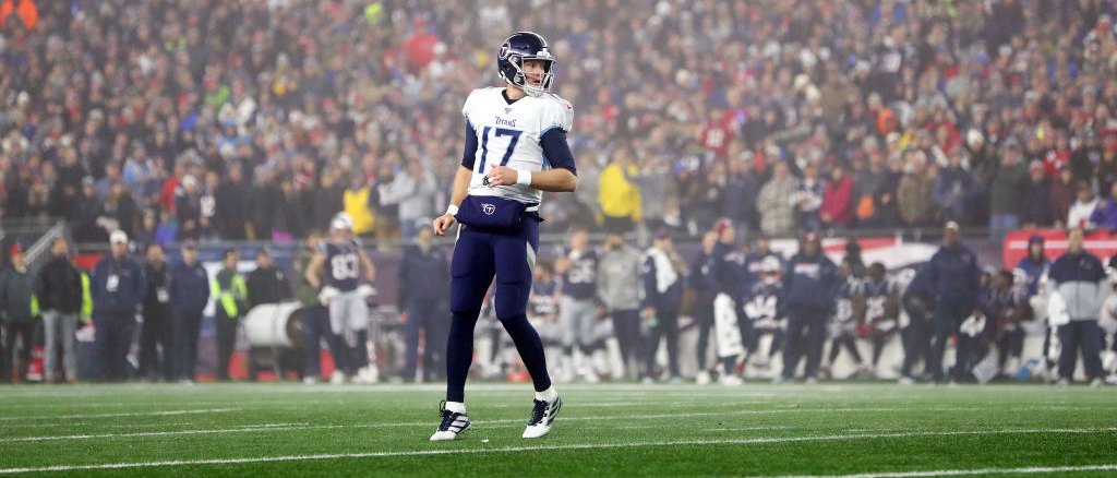 r-nfl-ten-titans-ryan-tannehill-08012020.jpg
