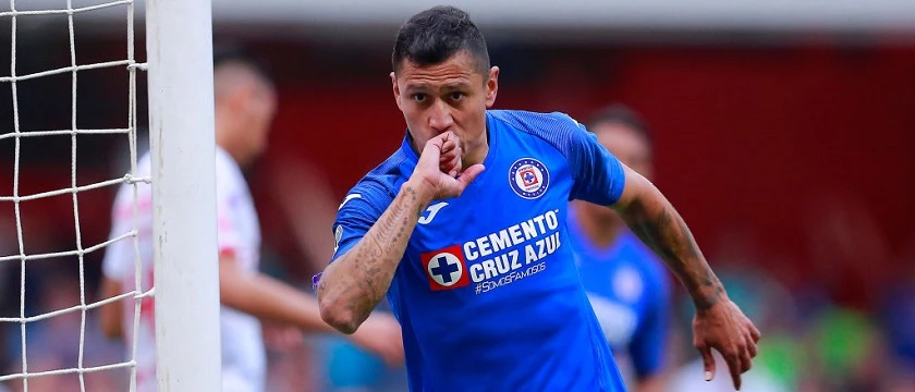r football cruz azul hero dominguez 2020