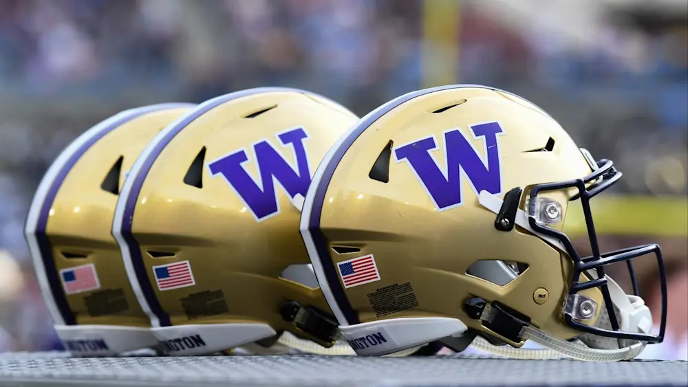 Washington Huskies Helmets