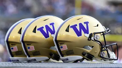 Washington Huskies Helmets