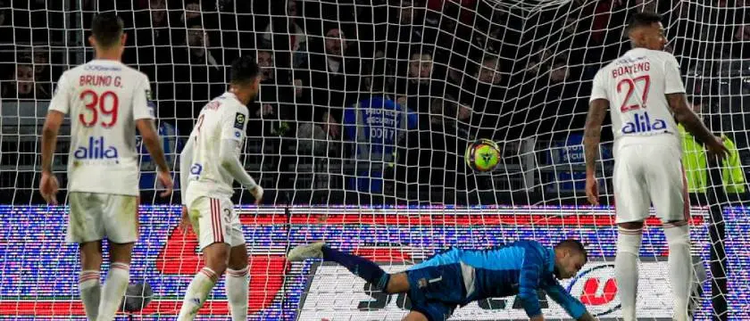 r football lyon vs rennes 21 22 home